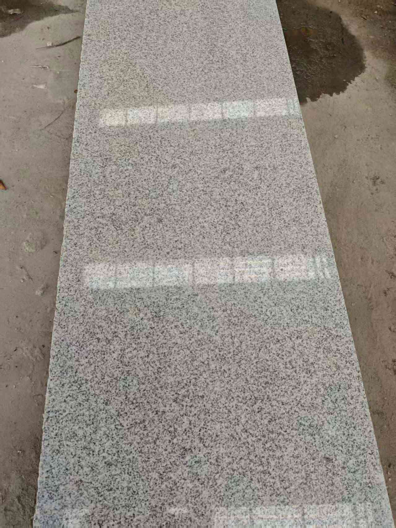 鸡西芝麻白光面毛板